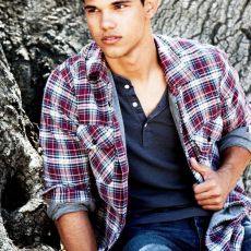 И тишина....... И тишина.......