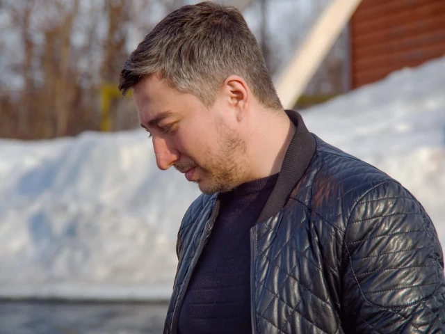 Я гей и педафил , я сделал отарви мои яйца