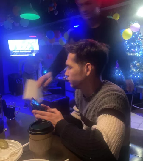 Всем привет) кто хочет спеть в караоке?)